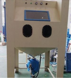 Automatic Sandblasting Machine, Sand Blast Equipment, 990L Sand Blasting Room